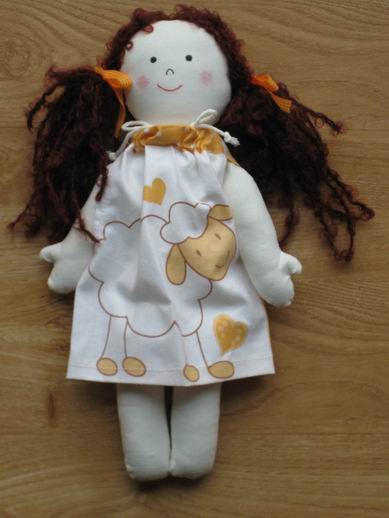 Textilní panenky - Panenka s bílými šaty
