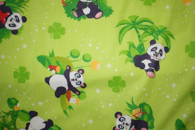 Látky - panda zelená